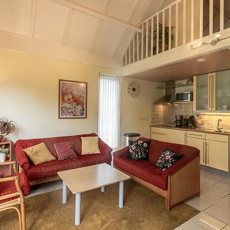 Bungalowpark - Delta 113 度假居 *